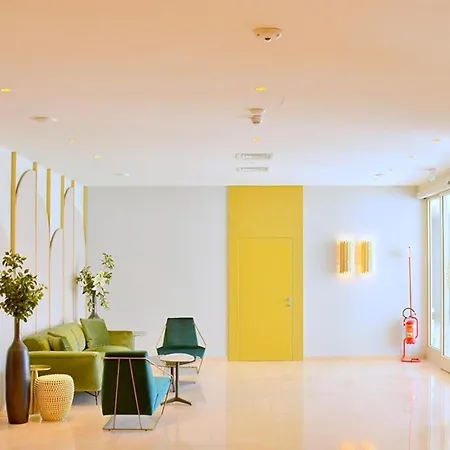 Elegant Located On The Gorgeous Coast Of Apartment *