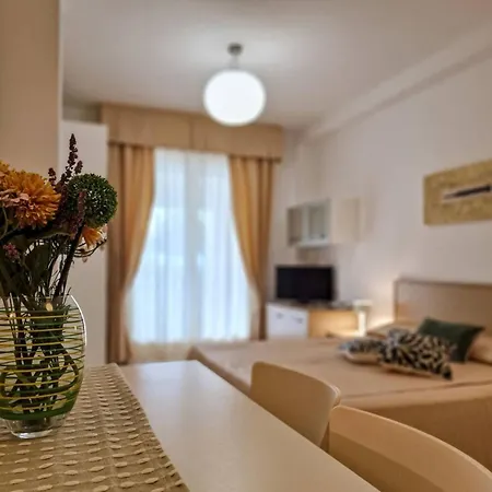 Elegant On The Gorgeous Coast Of Apartment